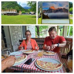 Kleiner Mittags-Snack mit tollem Blick auf die Fotoausstellung
