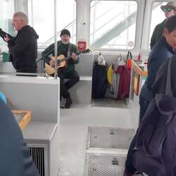 Larry gibt einen zum Besten