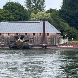 Schwimmende Rheinschiffsmühle Ginsheim