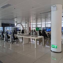 In der Bibliothek hat es sogar einen Game Ecken ;).