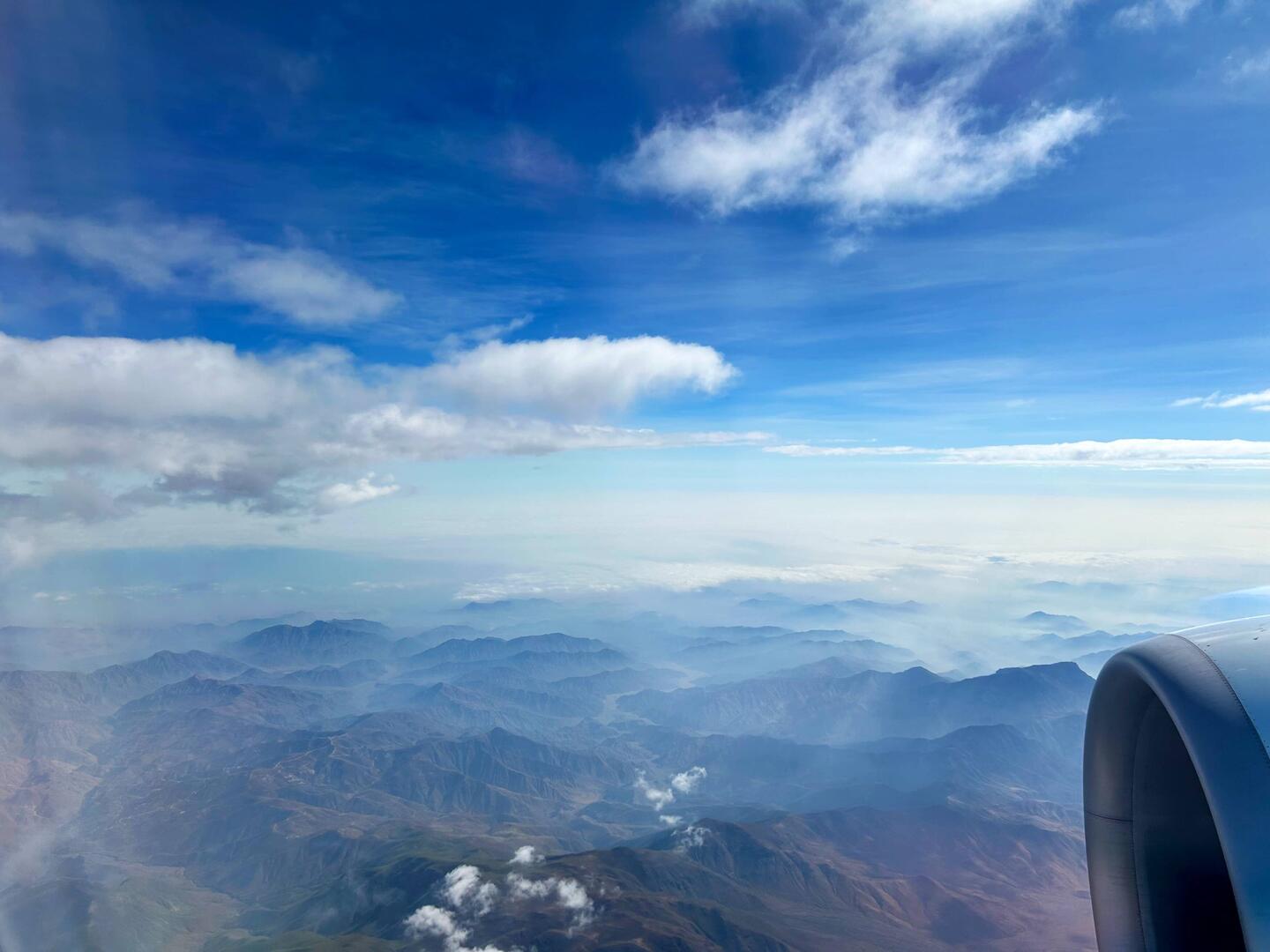 Über den bergen kurz vor landung