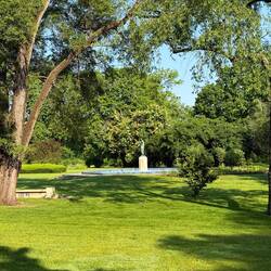 Holcomb Gardens