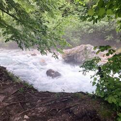 Das Wasser tost ganz schön