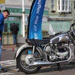 Mit ersten Bewunderern