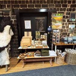 Bottega artigiana all'interno del vecchio granaio