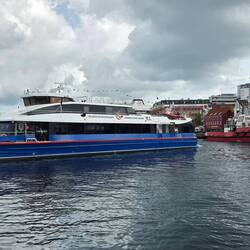 Da kommt "unser" Schiff.