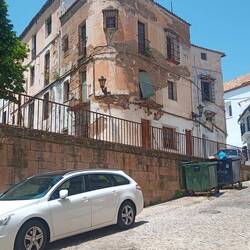 Zwischen Verfall und Neuaufbau