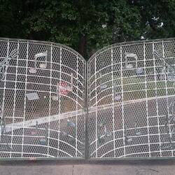 Die Einfahrt - Das Tor