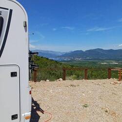 Mit Blick auf Tivat bei sehr netten,freundlichen Betreibern👌👍