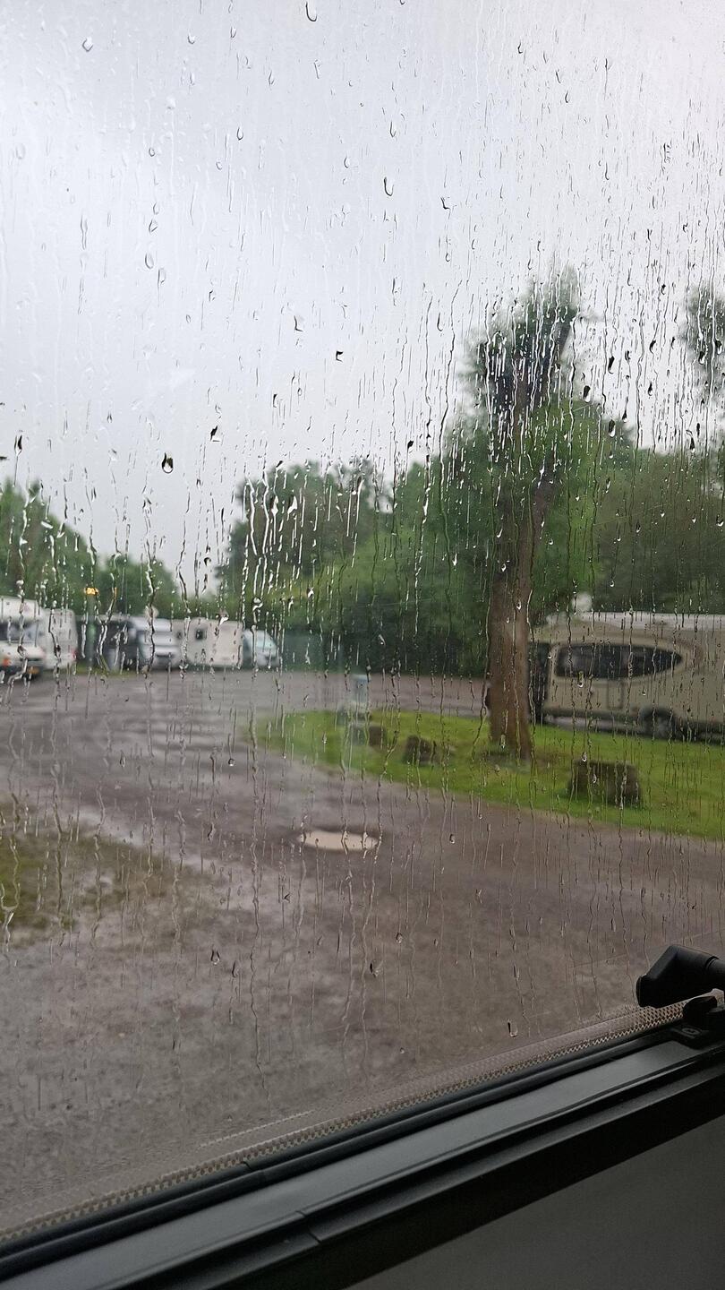 Ankunft im Regen