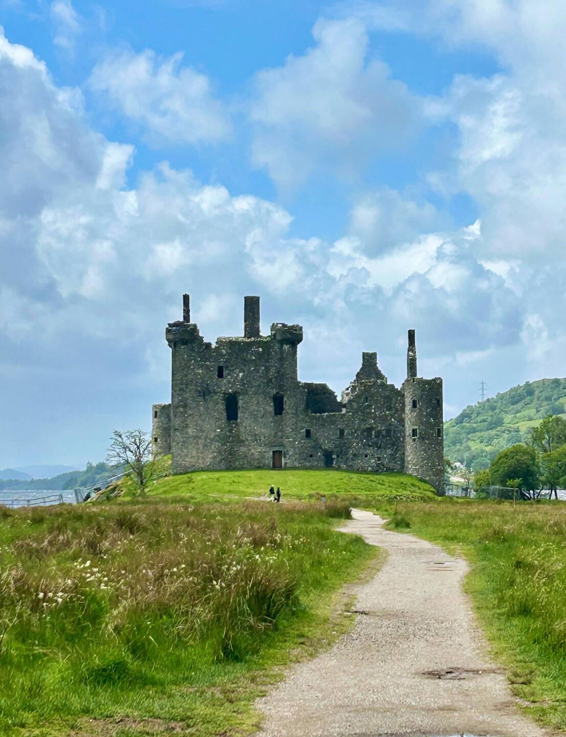 Kilchburn Castle