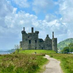 Kilchburn Castle