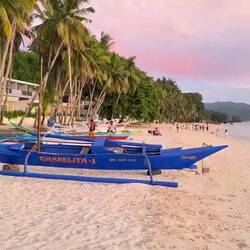 Our daily swim spot 🥰