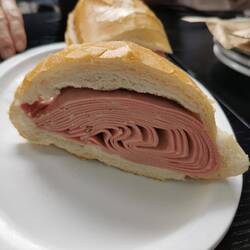 Sanduiche de Mortadella