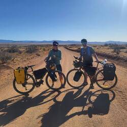 Nach diesem Foto ging es dann auf sandigem Untergrund den Berg hinab Richtung Silver City