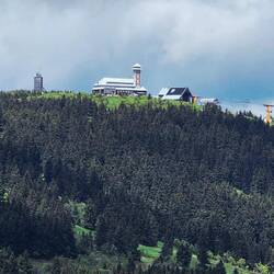 Blick nach Deutschland auf das Skigebiet in Oberwiesenthal