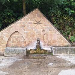 One of the much-appreciated water fountains along the Camino