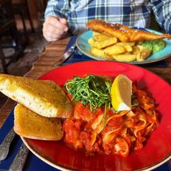 Welsh don't know how to make pasta sauce Nonna.