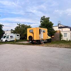 heute nach einem langen Trip in der Hitze (36°) durch Kroatien, Serbien,