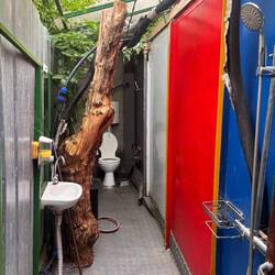 Fast im Zentrum von Sofia gelandet, Hinterhofidylle, aber o. k.