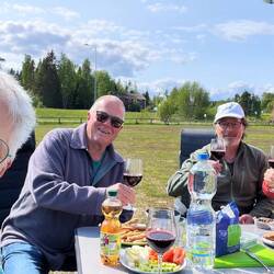 Nach einem feinen Apero mit Anita und Peter gab es noch Racelette zum Nachtessen