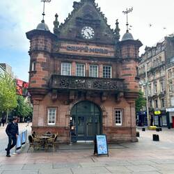 Kaffeehaus in der St. Enoch Church
