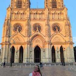 Jeanne d'Arc vor der Kathedrale