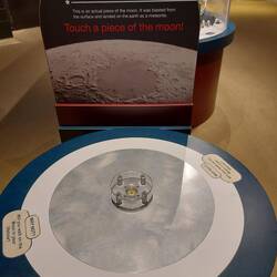 Ich hab auch ein Stück Mond angefaßt.