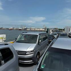 unser Büssli ist wieder mal auf einer Fähre