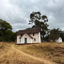 Der umtriebige Erbauer hatte für seine Mitarbeiter diese Häuser gebaut. So darf's sein!