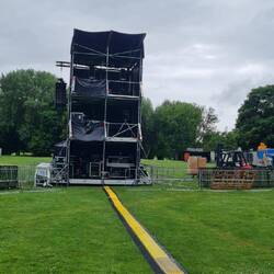 Sound fast ok, die mittleren Höhen müssen noch etwas tiefer!