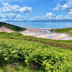 Strand eine Bucht weiter