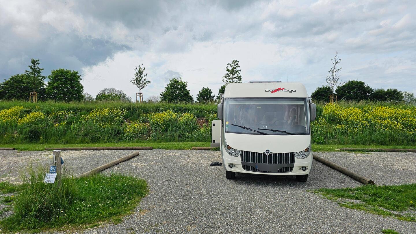 So könnten von der Größe her gerne alle Stellplätze angelegt sein 👌 (P5).