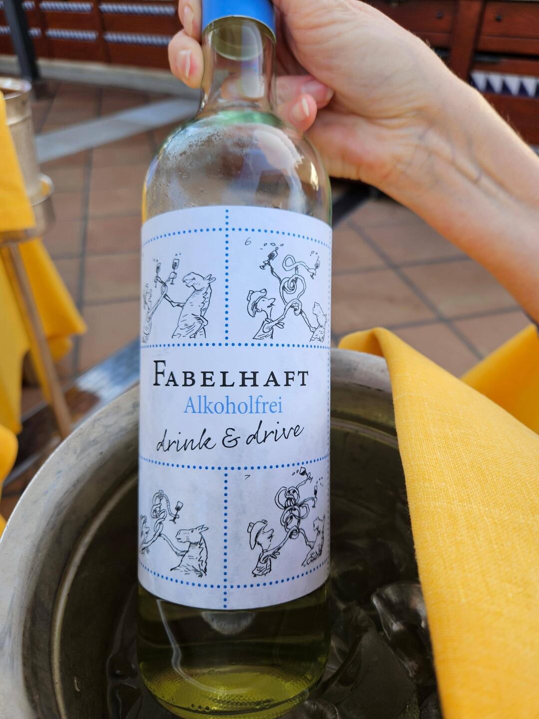 Gestern am Ankunftstag haben wir es richtig krachen lassen, mit alkoholfreien Wein 🍷