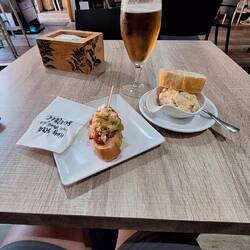 Beer n tapas...my reward for a good day of walking