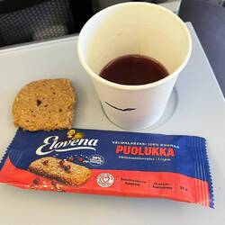 Finnischer Snack - Müslikeks und Blaubeersaft