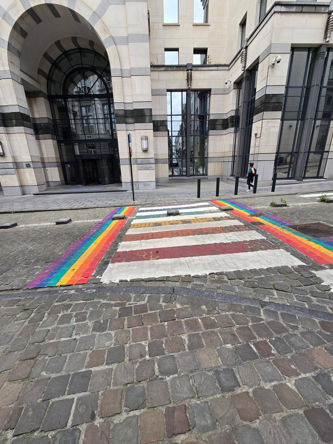 Bunte Fußgängerübergänge