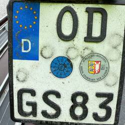 Preisfrage: Was sind das für Kreise auf meinem Nummersschild???