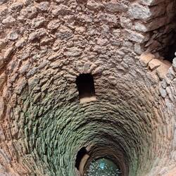 Zisterne im Archäologischen Museum