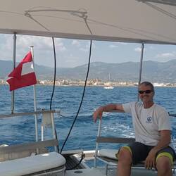 LEINEN LOS >>> Kalamata liegt im Kielwasser