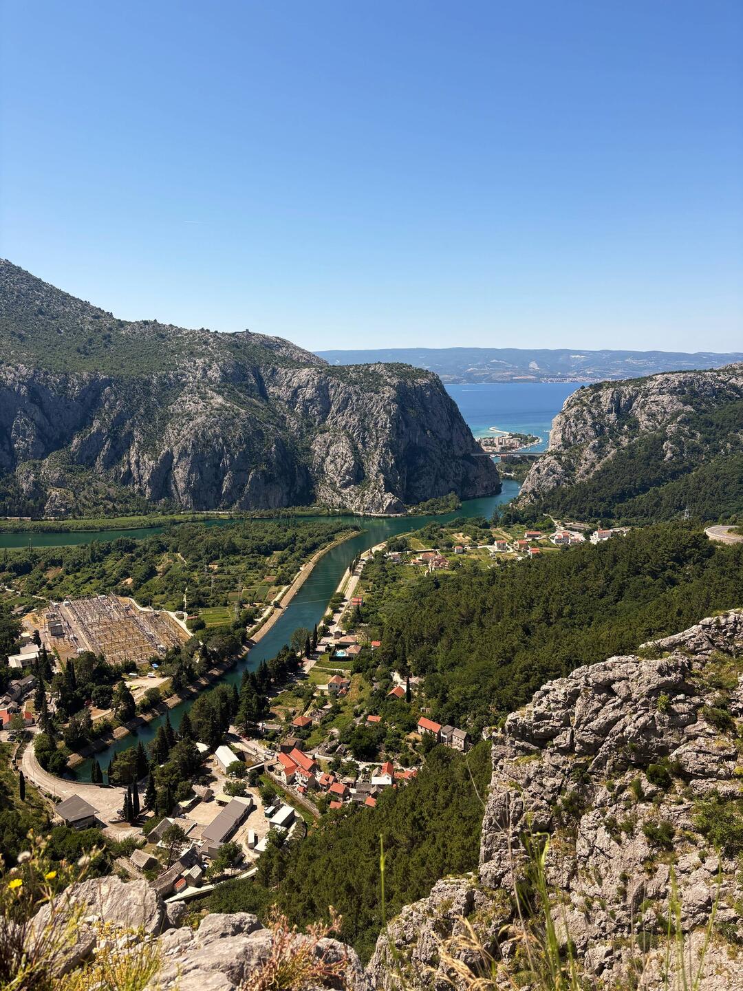 Blick auf Omiš