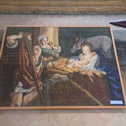 Quadro realizzato con foglie e fiori secchi polverizzati.