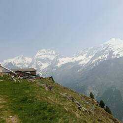 Bahnstation Hannig oberhalb vom Stall