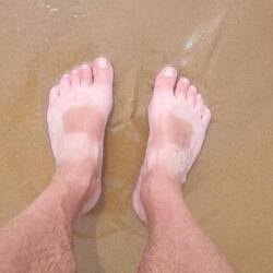 Irgendwas stimmt mit meinen Sandalen nicht...