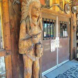 Es gab Überlegungen, ob wir uns das ins Wohnzimmer stellen 😁 Transport unmöglich, daher Nein