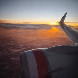 Anflug über den Wolken