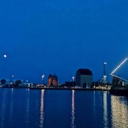 Mond, nur die Sterne fehlen