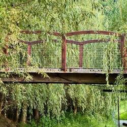 Von unten sieht die Brücke ganz ok aus!