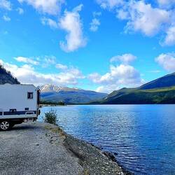 Muncho Lake mit Zmorge