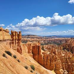 Kaum zu glauben, aber wahr: die Aussicht blieb weiterhin-ok, Schluss damit! Sie blieb ATEMBERAUBEND